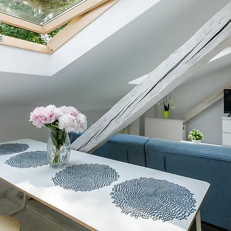 Apartment Kochanowskiego By Go